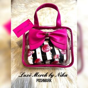 Betsey Johnson 3PC Cosmetic Set Pink Bow stripe clear bag 🎀